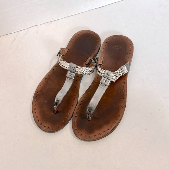 UGG Women's Bria Metallic Leather Thong Sandals Brown and Silver size 8 - Picture 1 of 15
